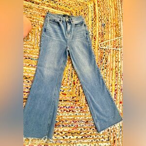 CALVIN KLEIN Super High Rise Flare Leg Jeans. NWOT Size 30